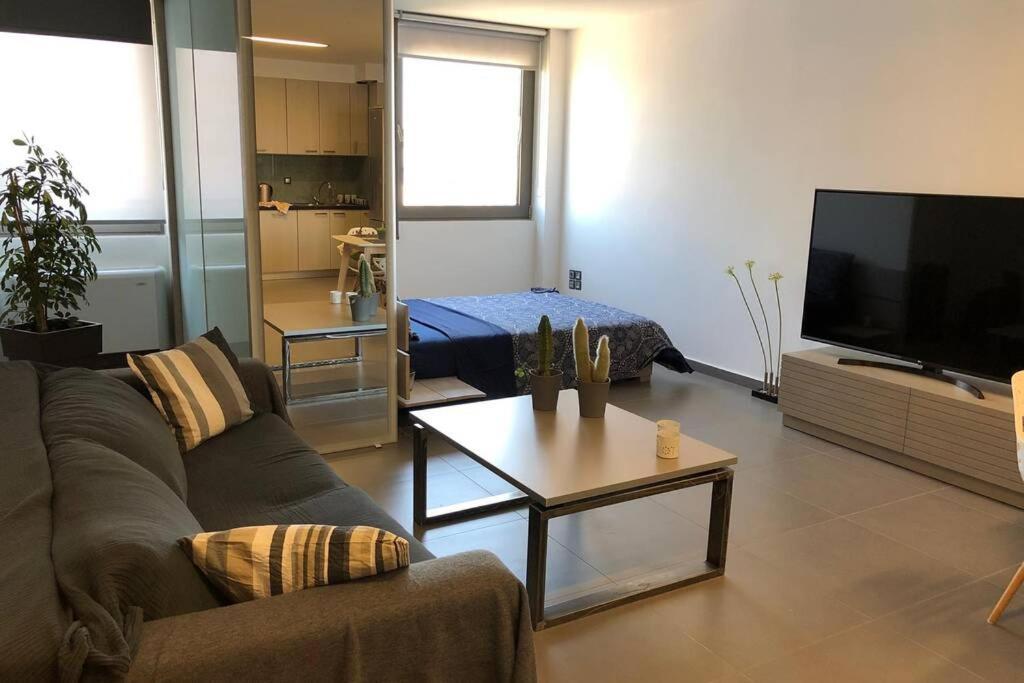 Apartment Hitech