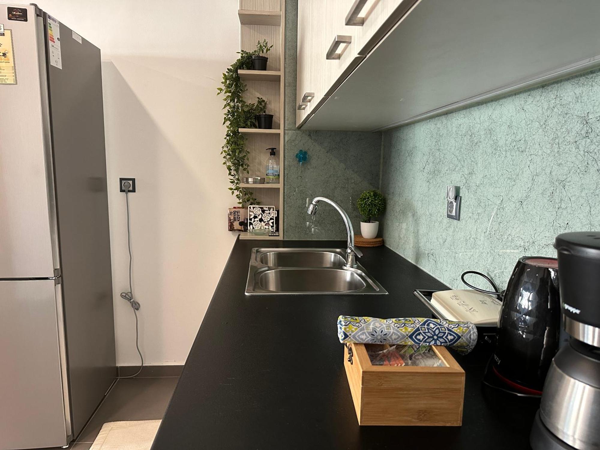Hitech Apartment *